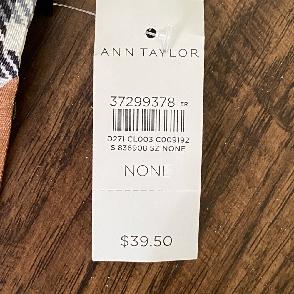 Ann Taylor checked skinny silk scarf size 33.5” by 4” - Picture 11 of 11